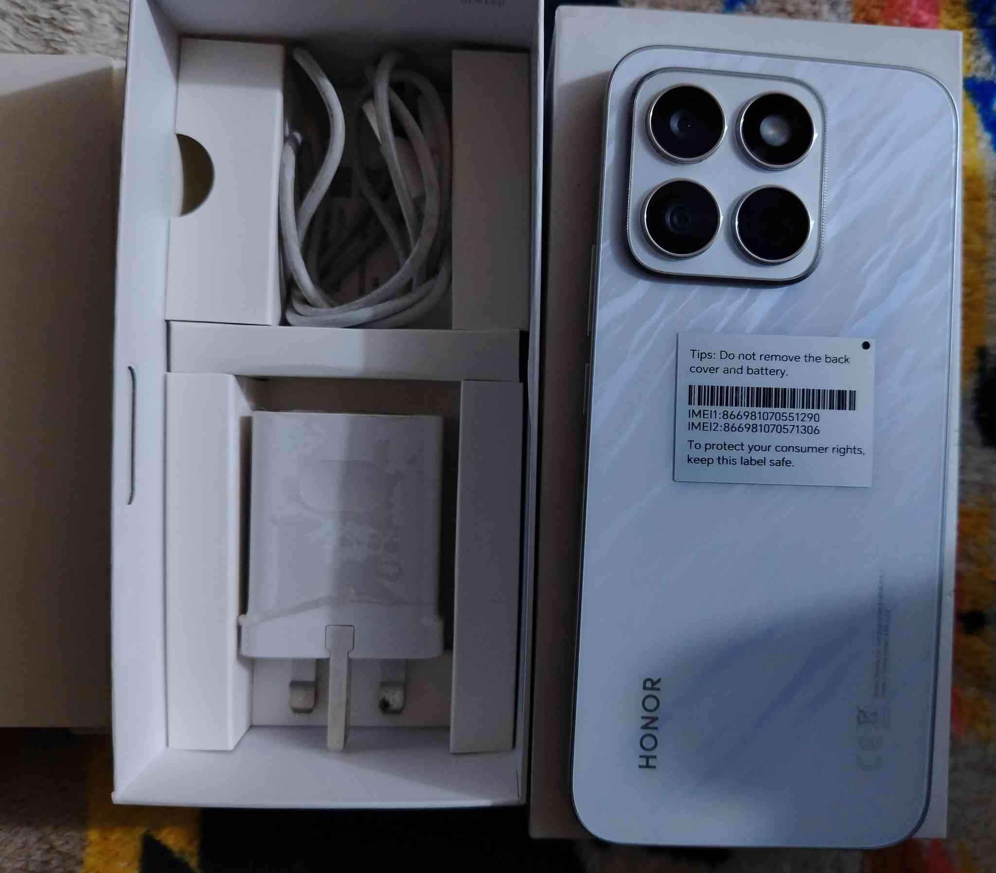 السلام عليكم عندي جهاز هونر للبيع نصيف مستخدم قليل مع ملحقات ذاكرت 512 ويريد يراسلني على هذا رقم***********
