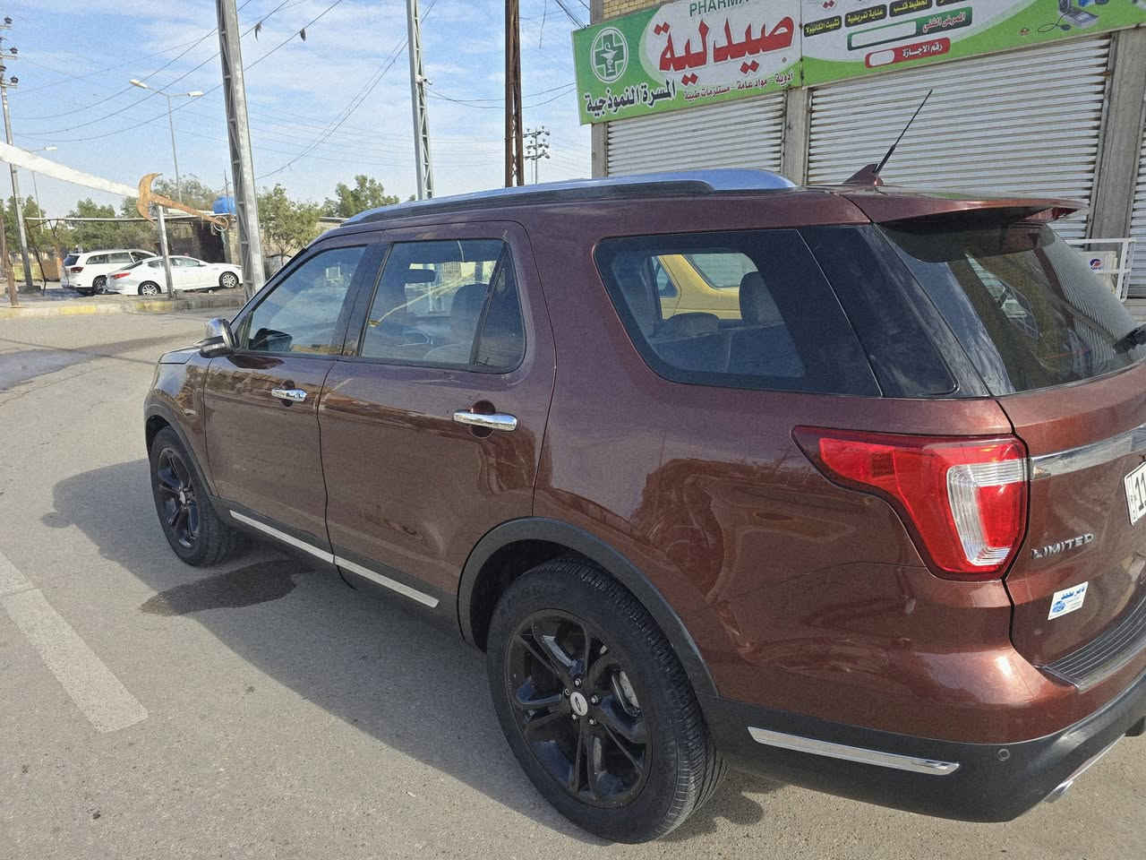 موديل ١٨ 
حادثها خفيف 
سعرها مناسب جدآ 
***********
***********
