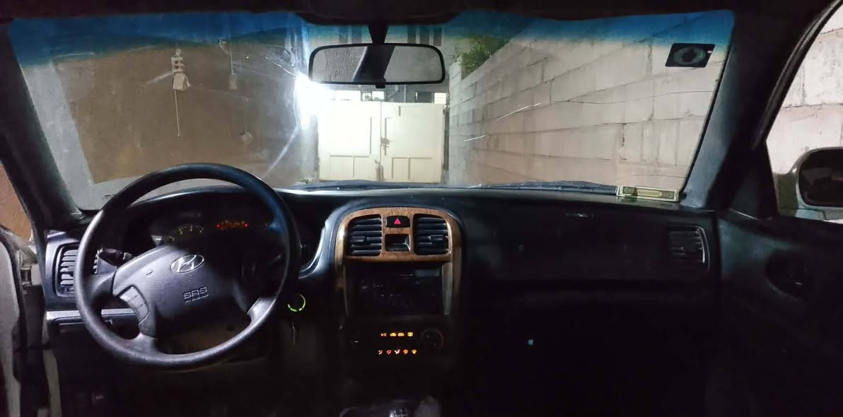 السلام عليكم سيارة سوناتا موديل 2001رقم نكليزي جديد لغاية11\2029
تحويل ثاني يوم بغداد /قرب جزيرة بغداد السياحية 
الهاتف:***********
السعر 50ورقة
