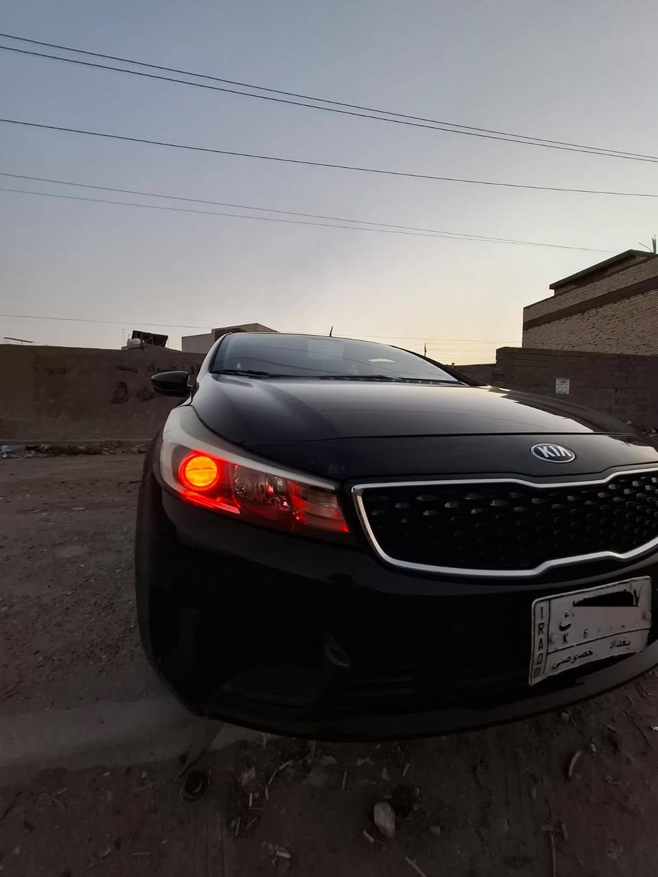 السلام عليكم 
كي فورتي مكينه ٢٠٠٠ دوش 
موديل 2017 ماشية 147.  ( مكان سياره الدوره شارع60)
جاملغ خلفي صبغ 
قبغ جنطة مبدل سونار بالمنشور 
السعر 125 وبيه مجال رقم ***********
