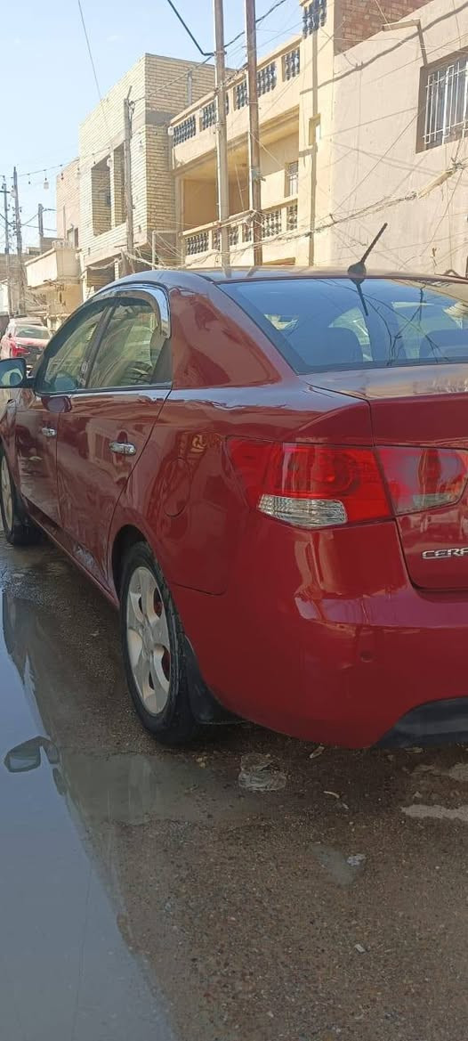 السلام عليكم سياره سيراتو موديل  2011 للبيع وارد خليجي كير محرك جدد تبريد شغال سياره جاهزه مابيها نقص السعر 87بيهه مجال بصيط العنوان المنصور ساحه اللقاء الاتصال ***********
