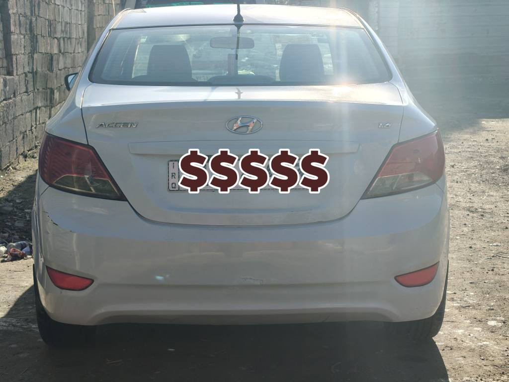 يا الله
{اكسنت 2018 خليجي بلو واحد على واحد }
ماشيه 80 الف حقيقي مدوشمه عام دلو السيارة جاهزه على اخر حبايه ونضيفه كلش الله شاهد ربع ما تصرف عليه مكينه وكير بشرط برغي ما مفتوح وسونار موجود شوف الصبغ الي بيه 
السعر .119 وبيه مجال كلش بسيط عدسات LED 
مكاني بغداد تقاطع درويش 
الرقم ***********
