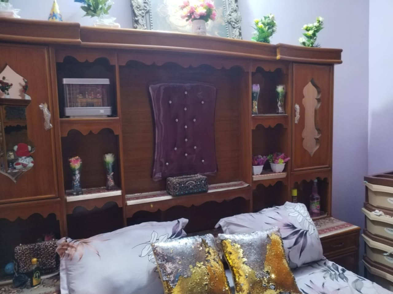 السلام وعليكم احبتي غرفه حطاطه للبيع غرفه بلواقع احله من لصور لمكان فلوجه طريق السياحيه السعر  مليون وبيه مجال بصيط مراسله الصفحه او انتصال ***********
