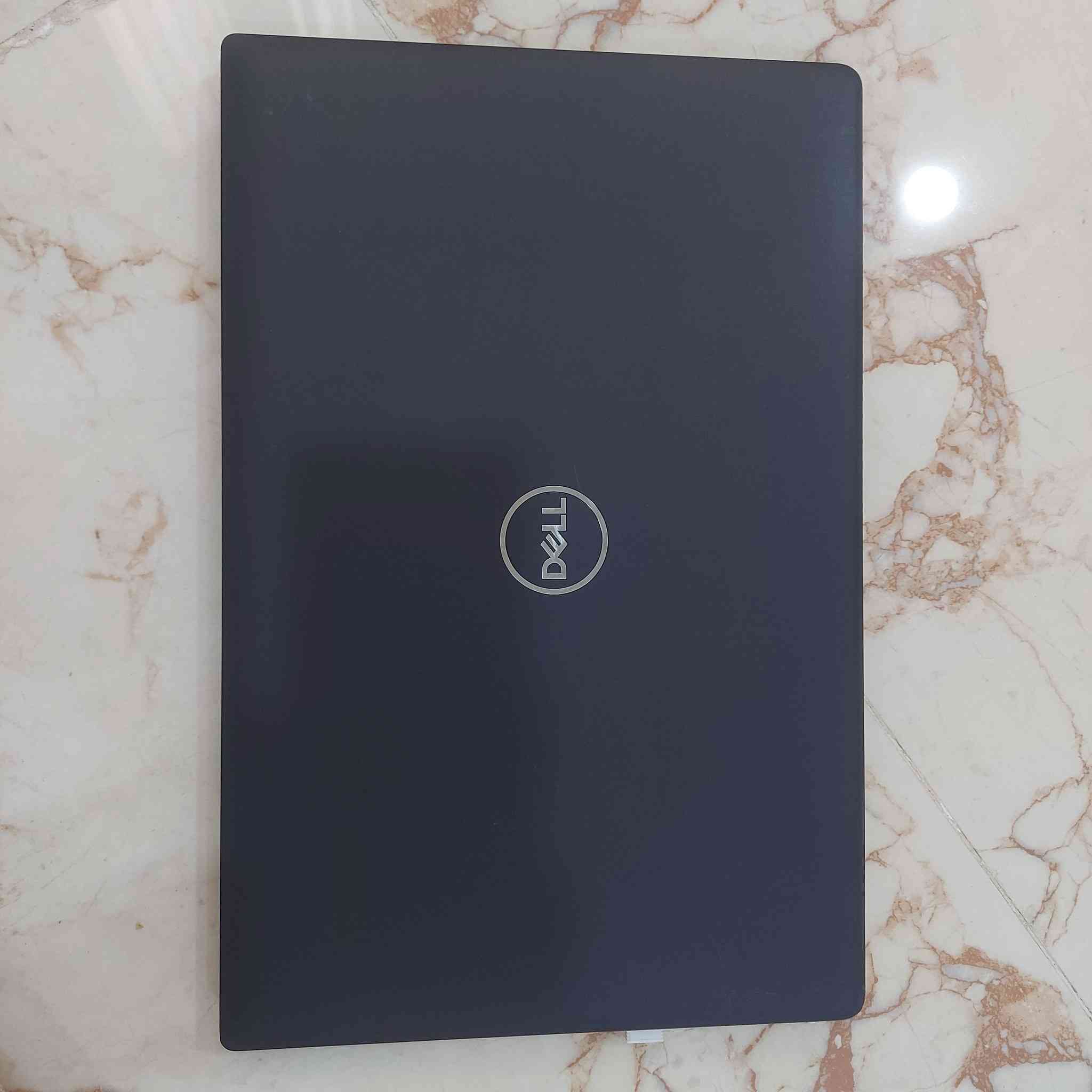 السلام عليكم..
Dell Latitude 3520 للبيع فقط

بحالة نظيفة جداً ممتاز للدراسة، الأوفيس، التصفح، البرمجة، البحوث، يشغل برامج التصاميم الخفيفة والمتوسطة، مناسب لبعض الالعاب الخفيفة.
المواصفات:
 المعالج Intel Core i5 الجيل 11 فئة G7
الرام 8GB DDR4 (قابلة للتطوير حتى 32GB)
التخزين: 256GB SSD NVMe (قابل للتطوير) سريع جدا
كارت الشاشة:  Intel Iris Xe Graphics (مدمج)
بطارية تدوم لعمر #طويل 
 شاشة 15.6 إنش FHD
كيبورد ليزري ضوئي عربي / إنكليزي
 ويندوز 11 برو مفعل #أصلي
  نسبة النظافة 96–99٪
السعر 380 ألف،  بي مجال بسيط والملحقات(ماوس+ماوس باد+الشاحن الاصلي)


**إذا كنت صاحب هذا الإعلان وتريد حذفه لأي سبب، رجاءا أرسل رسالة إلى الدعم الفني**