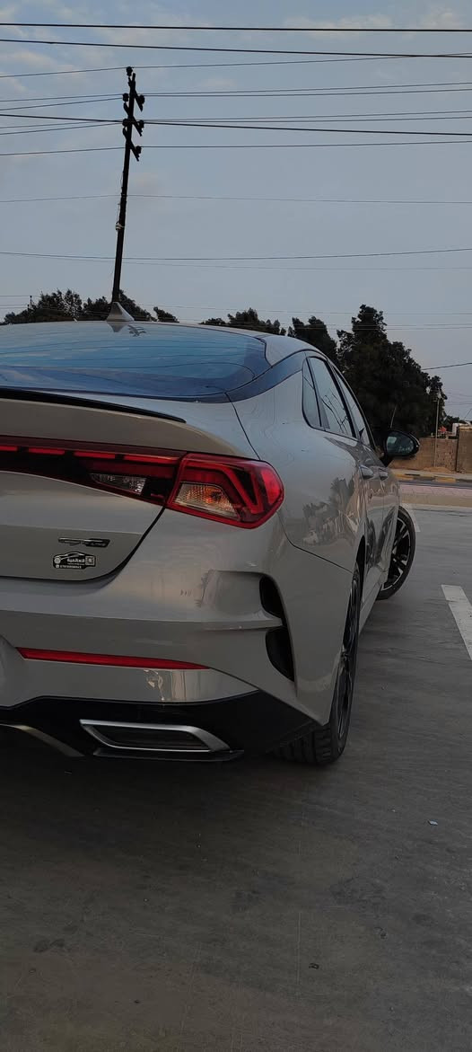 كيا كي 5 موديل 2021 وارد امريكي السياره حادثها بالصور موجود فقط الحادث خفيف جداً وسطحي رقم بغداد معوقين صارلها سنتين هزه جديده  السياره فول فول  مواصفات عدا البانوراما رادار جيتي لاين مكينتها 1.6 T السياره كلش نضيفه الدهن كله اصلي تورينو ألتر 12 ألف كله اصلي 
مكاني: النجف الأشرف حي العداله  
للأستفسار ؛***********
السعر ؛145$ وبيها مجال بسيط
