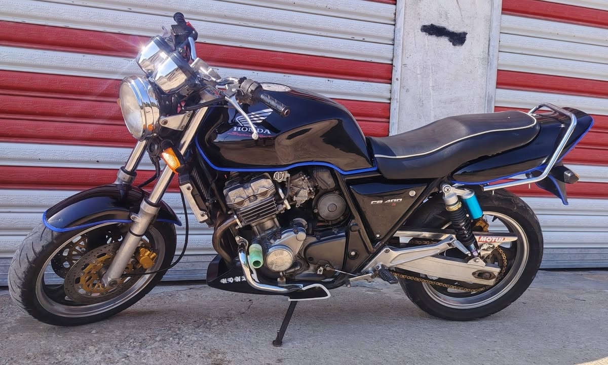 البيع سي بي فور كفاله عامه دراجه وراق مكاني كوت شيخ سعد السعر مليون ٩٥٠ وبيهه مجال ***********
