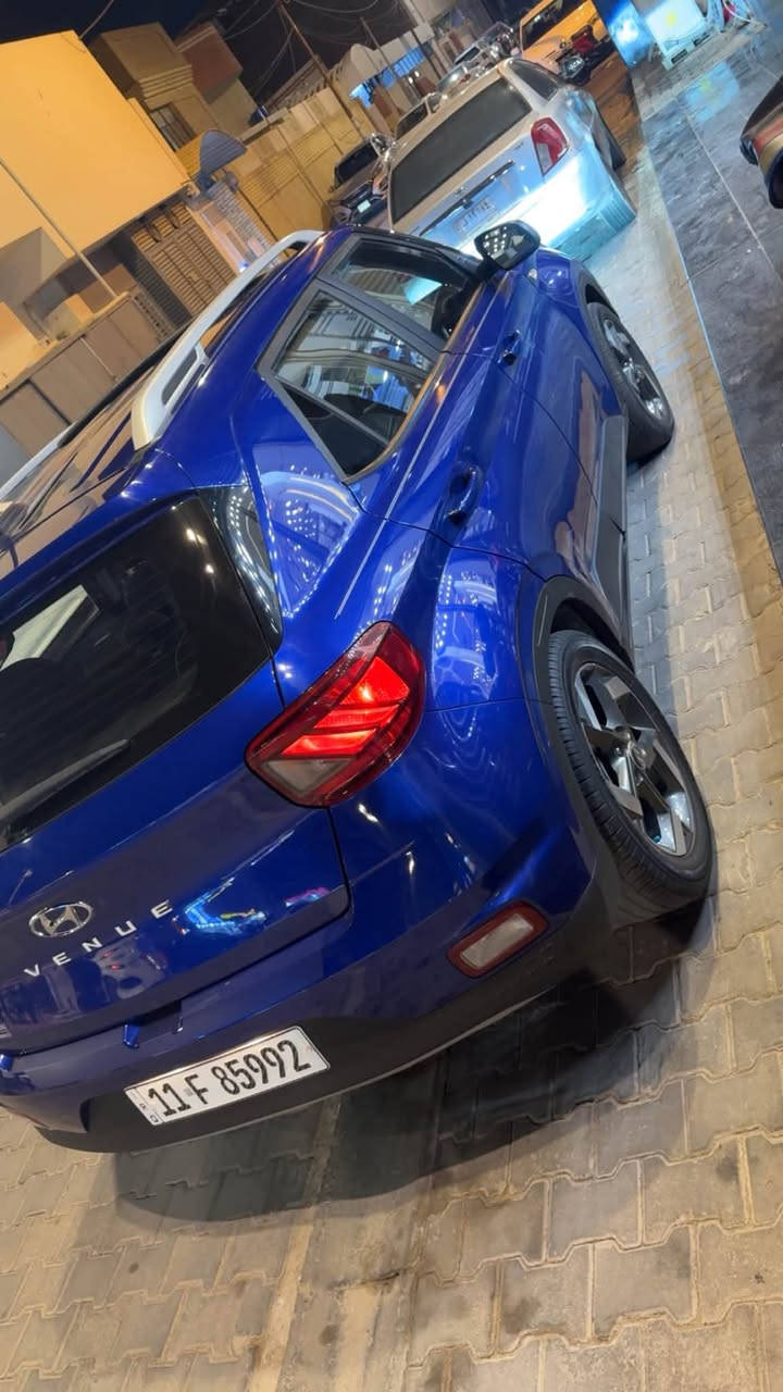 هونداي فينو موديل 2023مرقم بغداد بسمي نكليزي                مواصفات فول عدة البصمه لون ازرق ❤️
حادثه جانبي ومشتغله ع ايدي كله رجعته مثل البلاد صبغ 3 قطع
☑️محرك دوش ماشيه 26الف كيلو
☑️ لايت زنوان  
☑️فتحه سقف
☑️شاشة ايباد كبيرة تدعم كار بلي +gps
☑️كاميرا دواره
☑️3 انضمة قيادة
☑️نقاط عمياء بالمرايه 
☑️تبريد شاشة + شاحنة والير ليس. 
🦼كشن تطريز جلد بلاد  
☑️رادار خلفي
☑️فول تحكم استيرن
☑️تحديد مسار تنبهك عند الخروج عن المسار توقف ذاتي
☑️حساس تايرات
 ☑️ويل كب 
☑️شاشه لتحديد العطلات
مكاني النجف 
سعر
120$
موبايل ***********

