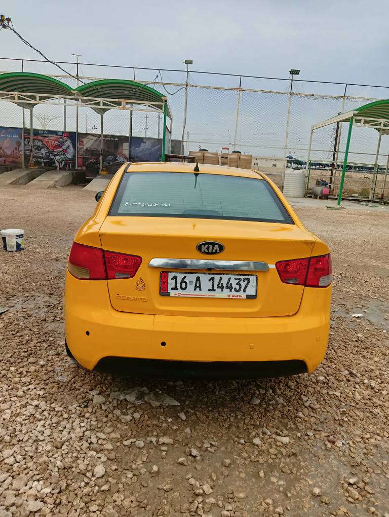 السلام عليكم لبيع سيراتو 12خليجي مكفول من الضربه كير مكينة حداديه تبريد جاهزه رقم قادسيه انكليزي بسمي مداور ثاني يوم مكينه 1600  اي استفسار عله رقم ***********  مكان السماوه
