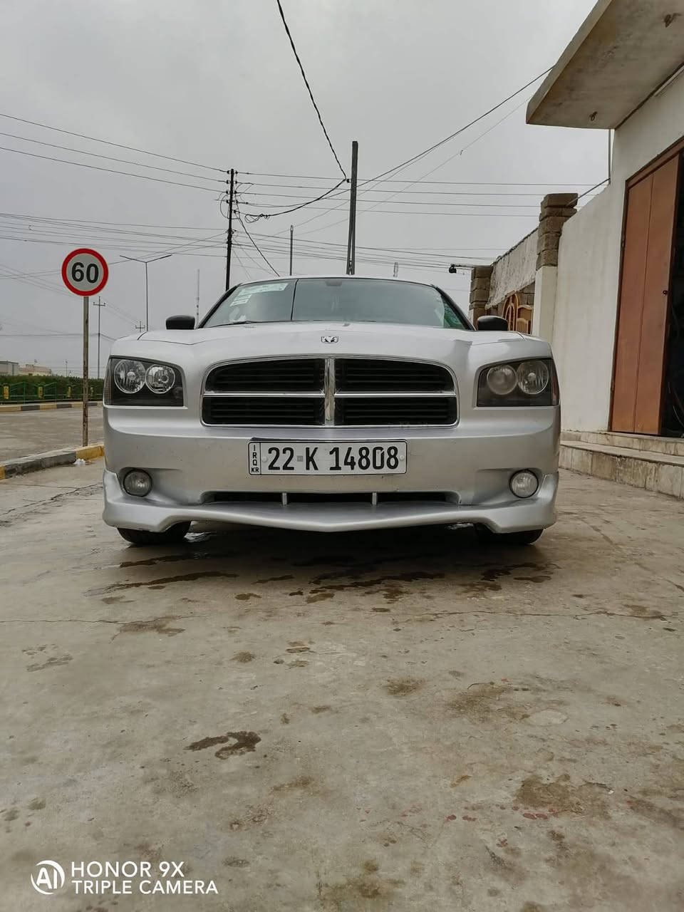 جارجر موديل ٢٠٠٩ 
لون سلفر
سياره جاهزه كل نقص مابيها 
محرك ٣٥٠٠
كير محرك شرط سياره شرط مامشتغله خط 
طخم امامي خلفي جديد 
طخم ويل جديد 
تبريد تتفئه شغال 
كشنات جلد كشن السايق كهربائي
سياره بسمي سنويه جديد كابون 
سعر ١٢٠ مجال بسيط
***********
***********
