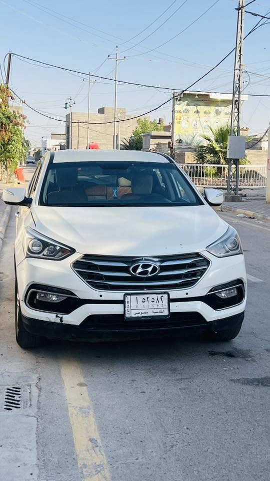 السعر 125 وبيها مجال حق الجيه
سنتافيا 2018 وارد أمريكي رقم قادسيه بيها وكاله وراعيها موجود تحويل ثاني يوم 
محرك 2.4 ،GDI مفتوح شرط الشغل
مواصفات سبورت 
تحكم استيرن 
شاشة 
اشاير مرايات
داخل رصاصي واسودّ 
تبريد قطعتين 
وبعد بيها مواصفات معروفة للسبورت
مكان السيارة واسط / نعمانيه
ملاحظه السياره ابيعها كوم حديد اتكفلك التحويل فقط 
للاستفسار ***********
