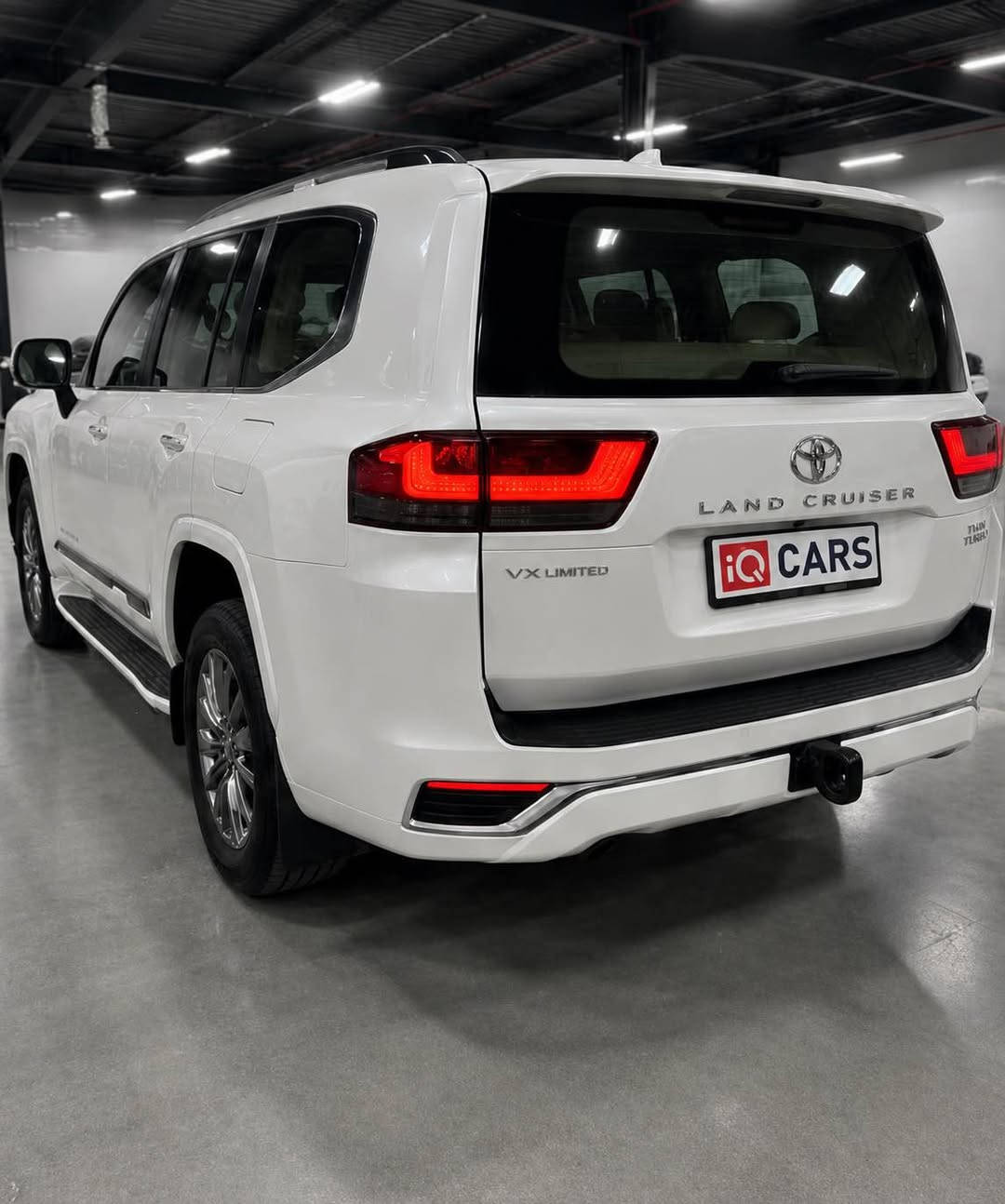السلام عليكم
لاندكروز 2024 VX Limited وكالة SAS للبيع
السيارة مكفولة كفالة عامه، باسمي رقم بغداد
مكان السيارة بغداد
ماشيه ٥٠ الف كم
محرك 4000

المواصفات:
تبريد + تدفئة كراسي امامي
ندفئة كراسي خلفي
كامرات ٣٦٠ درجة
كراسي خلفية كهرباء
فتحة سقف
شاشة كبيرة
حساسات مري
كراسي جلد
تخم تايرات جديد

للتواصل:
*********** بغداد, العراق
