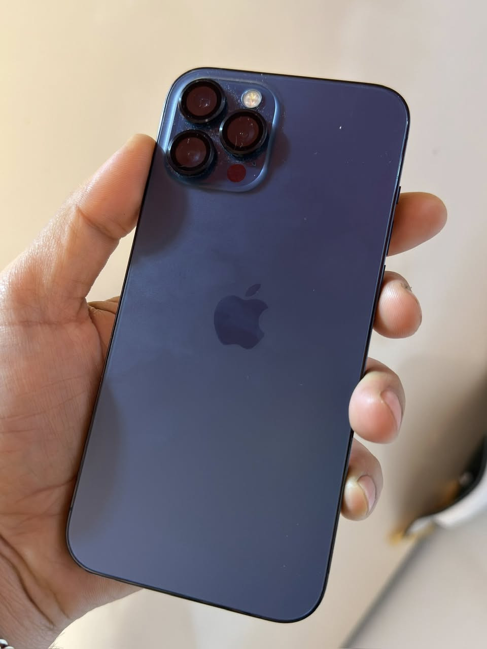 ايفون 12 بور ماكس نظيف جداً
ب 525 الف مكاني بغداد العبيدي متوفر توصيل
ذاكر 265 بطاريه 85 ملحقات شاحنه وحافظة عدد 2 
الشري ***********
