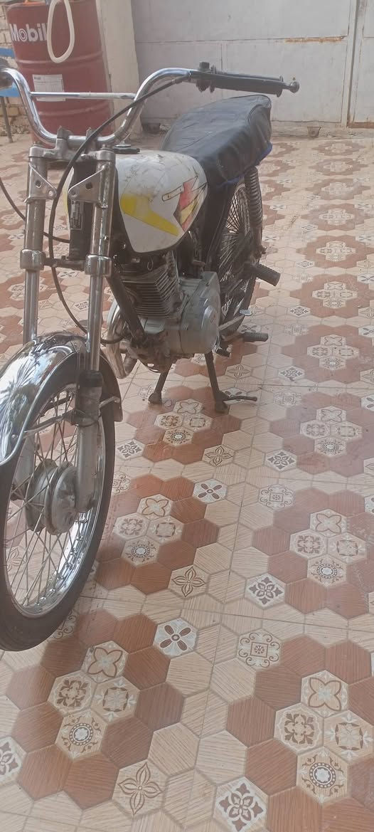 السلام عليكم دراجة تايكر موديل 19 المكينه نضيفه فول  مال شغل السعر 200وبيه مجال   المكان ديالى بعقوبة الرقم   *********** واتساب فقط أو خاص على الفيسبوك
