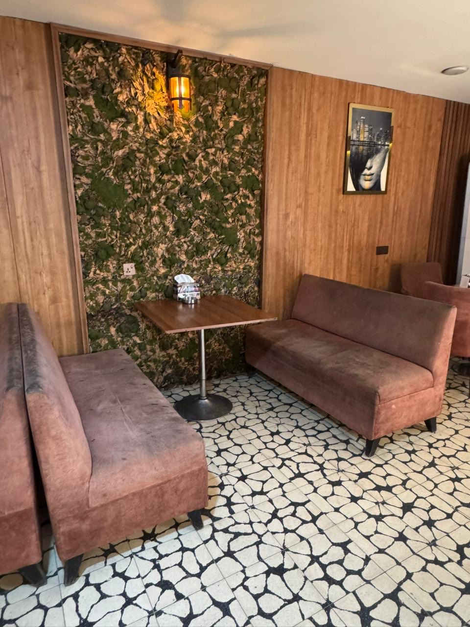 تخومه مستعمله مال كوفي البيع بيع شلع العد10طوال)(6صغار )(15طاوله)(16 كرسي قيم وخض رقم الهاتف ***********
