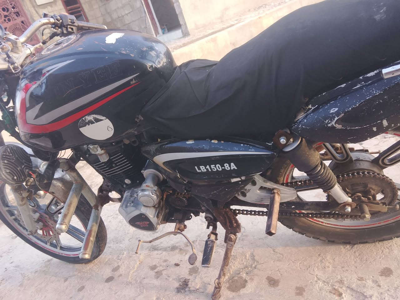 بونده نضيفه مرتبه كلوبات شغله كامله تشتغل نص هندر مو سلف  موديل 16البيع سعر 250بيه مجال حك جيتك تدلل ***********
