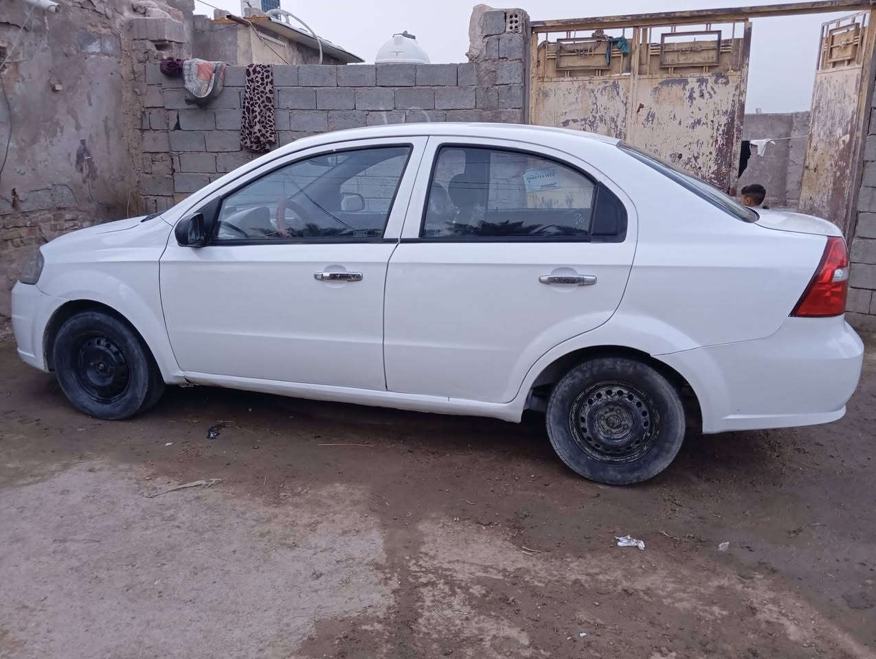 السلام عليكم
سياره للبيع افيو 2007 
سياره مصبوغه حزام جماليه مكفوله محرك وكير 
السعر 48 وبيها مجال المكان نجف للاستفسار الاتصال على الرقم ***********
