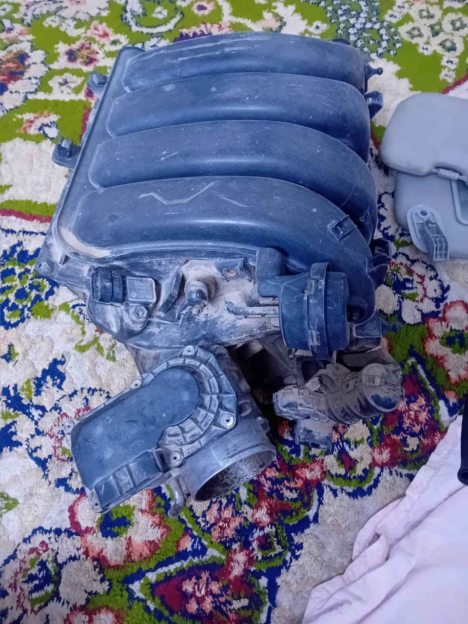 السلام عليكم من رخصت الادمن غراض النتر مضلع مكينة ٢٠٠٠ او الف ١٨٠٠ الي يحتاجهن يتصل ويدلل  سبيرة منقذ مع العد كامل ما نازل ودكش كامل هو والوجويتر مع الحساسات كامل مع نوزل حاوية مع بلاكات شرط وكالة تخمين مع عبوة بانزين مع شمسيات الي محتاجهن يتصل ويدلل هاتف، ***********.
