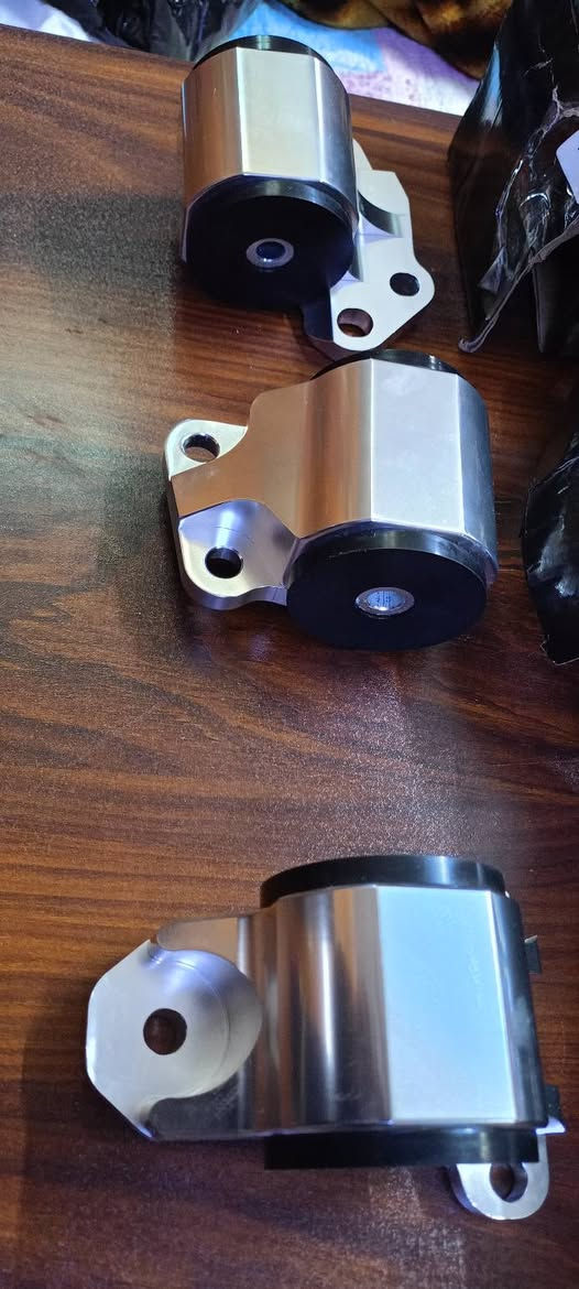 اذن محرك سياره ماعرف يا سياره جديد لوك  تك وحده سعره 20 الف مكان حي عامل بغداد
مكان حي عامل بغداد ***********  واتساب
***********
