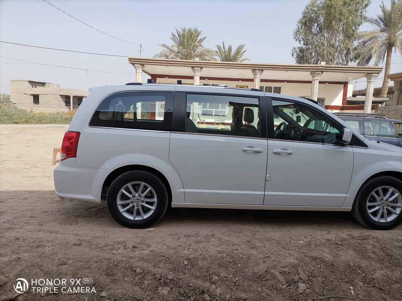 دوج كرفان ٢٠١٩ فول بدون دواخل  SXTقطعتين بيه السياره جاهزه مال بيت الله شاهد عليه جديده بمعنى الكلمه ارباك ماطاك ابد بيبان وصندوق كرهباء *********** ***********الثاني المكان كربلاء الهنديه السعر ٢٢٥ بيه مجال
