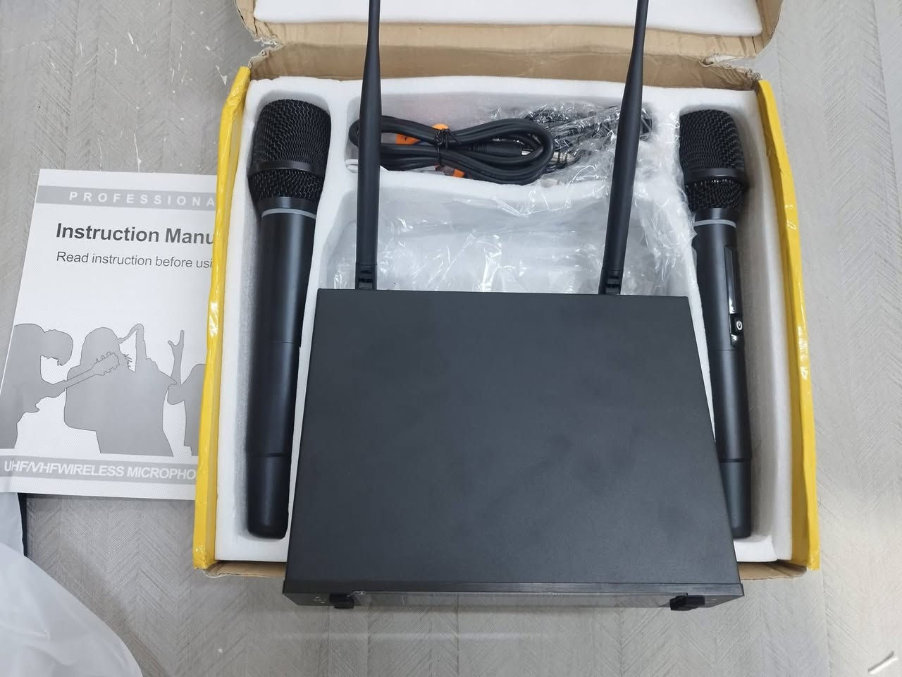 مايك احترافي  UHF – Professional Audio
🔊 جودة صوت عالية وواضحة
📡 نظام لاسلكي UHF بثبات ممتاز
🎶 مناسب للحفلات، المناسبات، المساجد، المحاضرات
⚙️ مزود بشريحة DSP لتحسين الصوت
🔋 سهل الاستخدام وقوي بالأداء

💰 سعر مميز – للاستفسار تواصل على الخاص 📩 واتساب ***********
