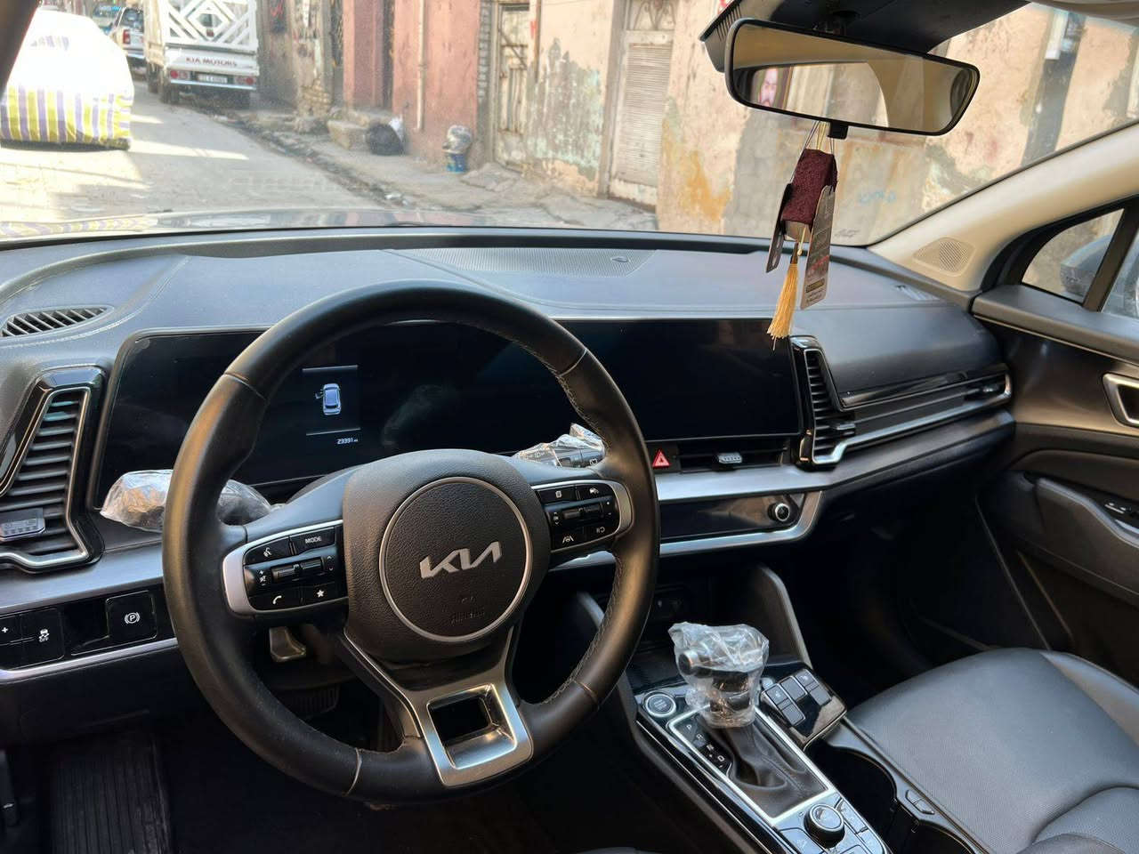 للبيع سبورتج  2025‪
رقم بغداد  سنوية جديدة هزة جديدة دخلت للعراق قبل أسبوعين السيارة بأسمي ماشية  7 الاف كيلو  فقط قابل للزيادة  لون بحري   بجم كبس خلفي كبس بدون ضرر نهائي 
 فئة EX  (فول عدا فتحة السقف)
وارد امريكي 
شاصي طويل : (الحجم الكبير)

 ————————————
الحادث :  
♻️ بدون تبديل  / بدون ايرباك ♻️
رصعه بالجاملغ الايمن( تعدلت بارد وتم صبغها شبرين  فقط) لاغير (شرط السونار) 
المواصفات : 
♦️محرك 2500 سمارت♦️بصمة تشغيل + بصمة ابواب♦️كشنات جلد بالكامل اسود♦️شاشه ديجتال كبيره متصله وعداد الكتروني♦️رادار امامي +جانبي + خلفي ♦️كامره دواره + كشن كهرباء ♦️شحن لاسلكي+ قياده اليه ♦️اضويه ليد امامي وخلفي ♦️ويل كب حجم 19سبورت +اشاير بالمري♦️جميع الايرباكات سليمه♦️ماشيه 5الاف  فقط وبعدها على مشي امريكا ♦️فور ويل دبل اكسل+ نظام خرائط ♦️حساسات خلفيه + 4 انظمة قياده♦️تدفئه بالكشنات
————————————
اخوان السياره جديده بمعنى الكلام وجاهزه من جميع النواحي برغي مابيها نقص ( واي شي ممأشر بالدشبول )
للتواصل ***********
#السعر 225‪ وبيها مجال
