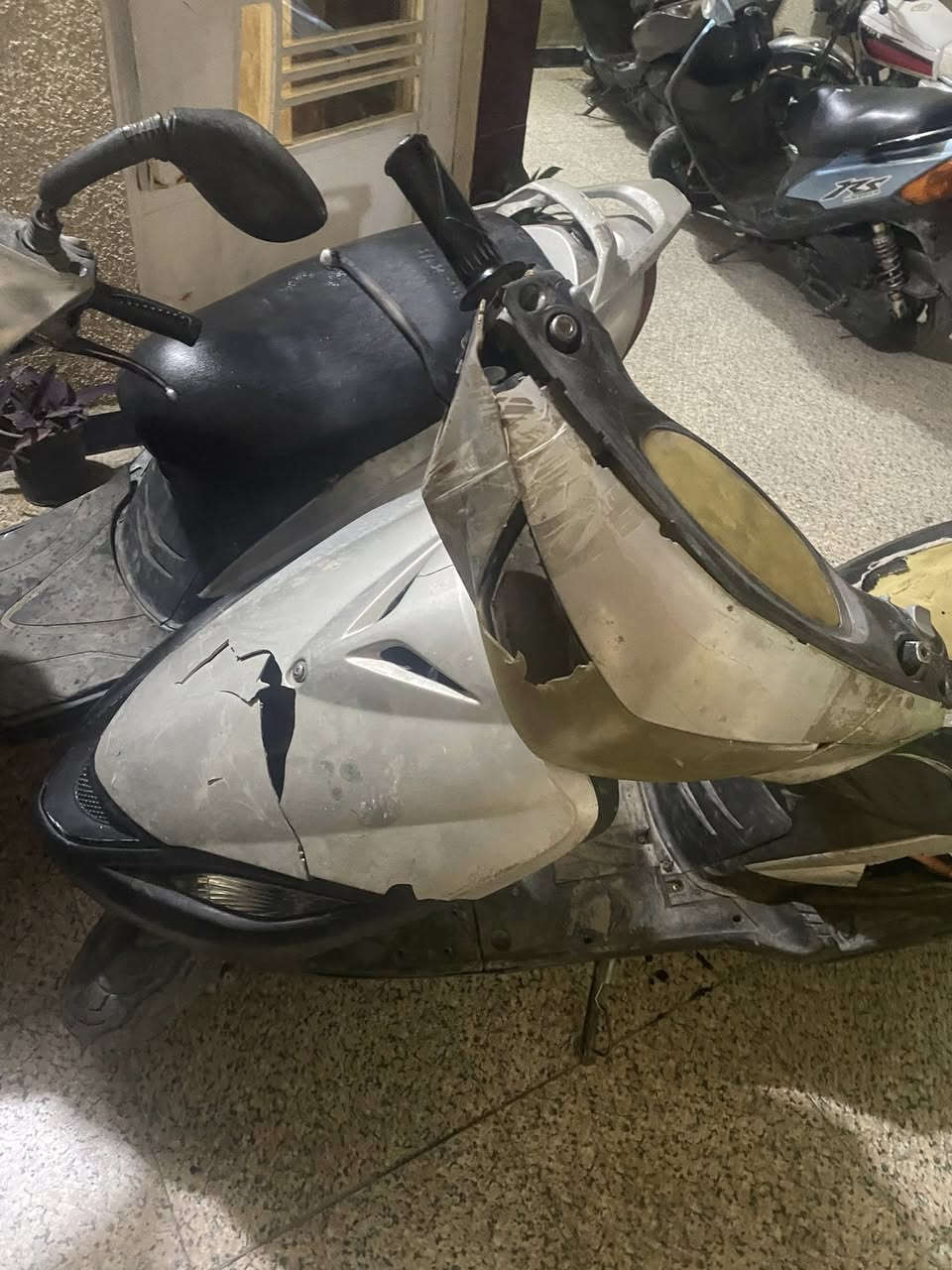 سلام عليكم ثنين دراجات ماكس ١٤٠ثنينهن  نكره سلف وحده من يهمن بيه تبخير وثانيه تجفيت جديد مكان بغداد شعله رقم***********مامتواجد فيس سعر خاص
