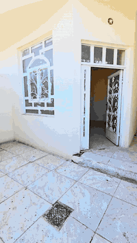 ١٠٠متر اساس وسقف صب كونكريت بناء طابوك  فقط ٢٥مليون يحتوي على غرفه نوم صاله مطبخ صحيات استقبال  عنوان الدار النجف الأشرف كوفه شارع المطار القديم خلف اسواق السفير سابقا والامير حاليا  
عنوان المكتب الكوفة شارع المعمل قرب شارع المطار القديم مجاور صيدليه بلال مقابل صيدليه زحل جوار شارع سيد حبيب 
***********
***********
