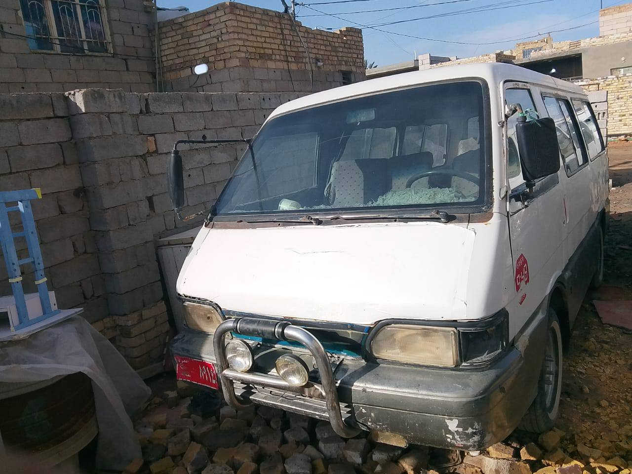 سلام عليكم كيه بستا موديل 1992 رقم احمر كير مكينه اكسن مكفوله دواخل نضيفه تخم تاير جديد السعر 25وبيه مجال الاستفسار انتصل ***********
