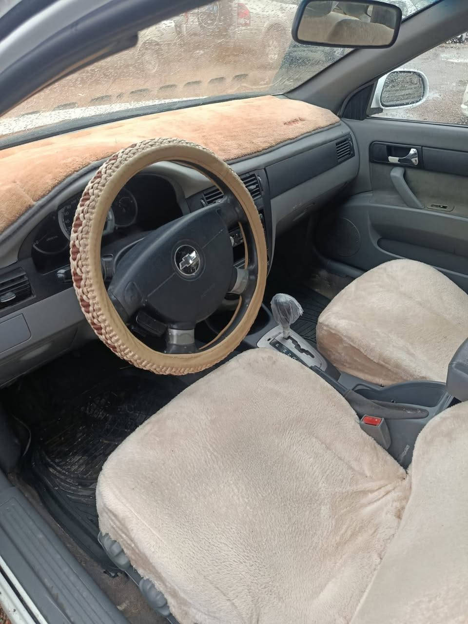 شۆفرلێت ئۆپترا 
مۆدێل2011 
چوارپارچەی بۆیاخە
تەبریت 
گێڕتۆماتیک
بەشەرت تەحویل خەرامە
ژم ***********
سعر 62 كالار, السليمانية
