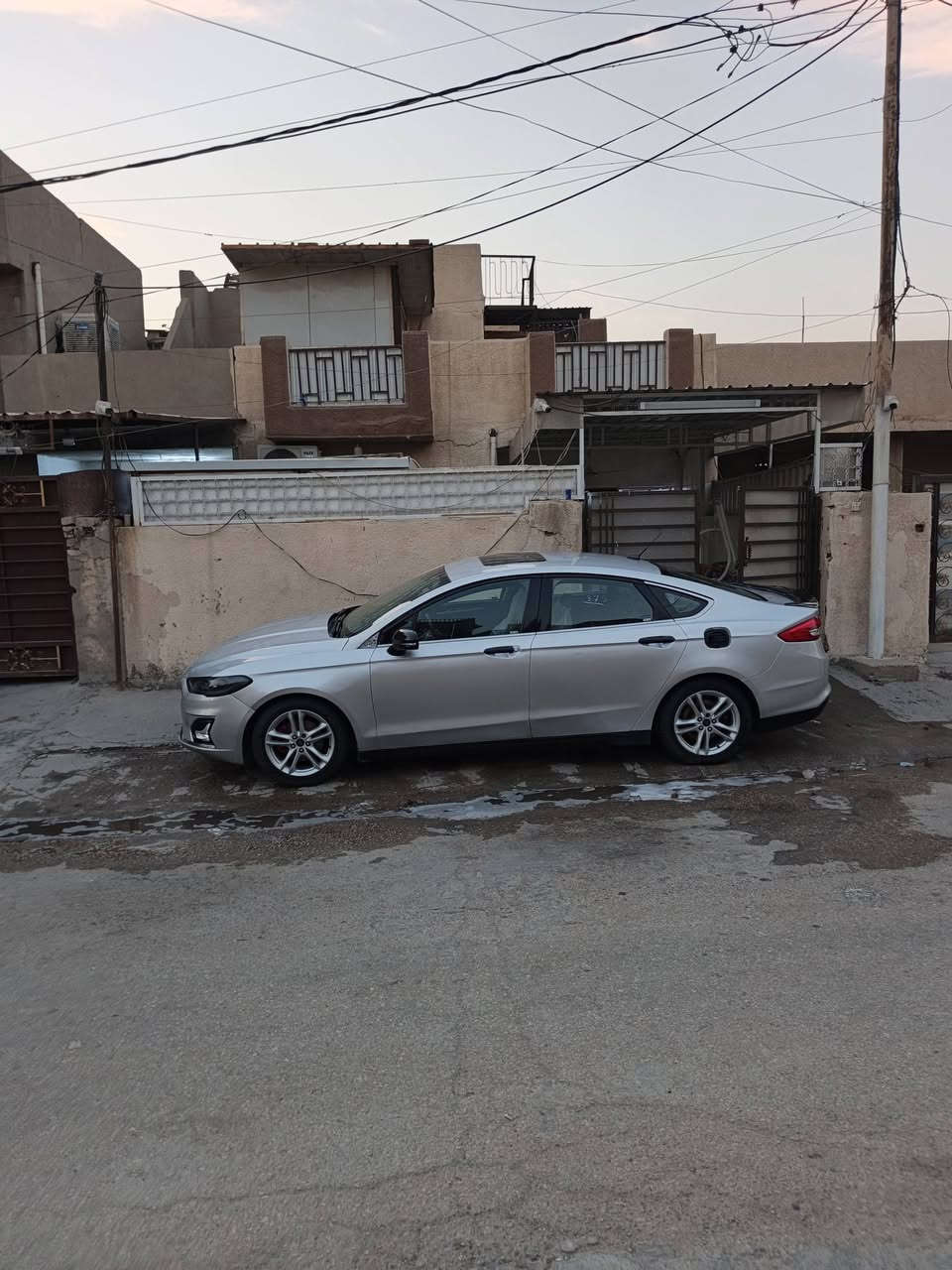 السلام عليكم 
فورت فيوجن ١٨
هايبرد تيتانيوم 
فول مواصفات
رقم بصره 
بسمي رقم جديد 
مصبوغه عام سياره السباب جارد 
بس صبغته مو شي 
السعر 103
ترهم همات قسط مقدمه ٥٠ وبل شهر ٣   بس بغير سعر 
للاتصال ***********
بغداد الدوره شارع ٦٠

