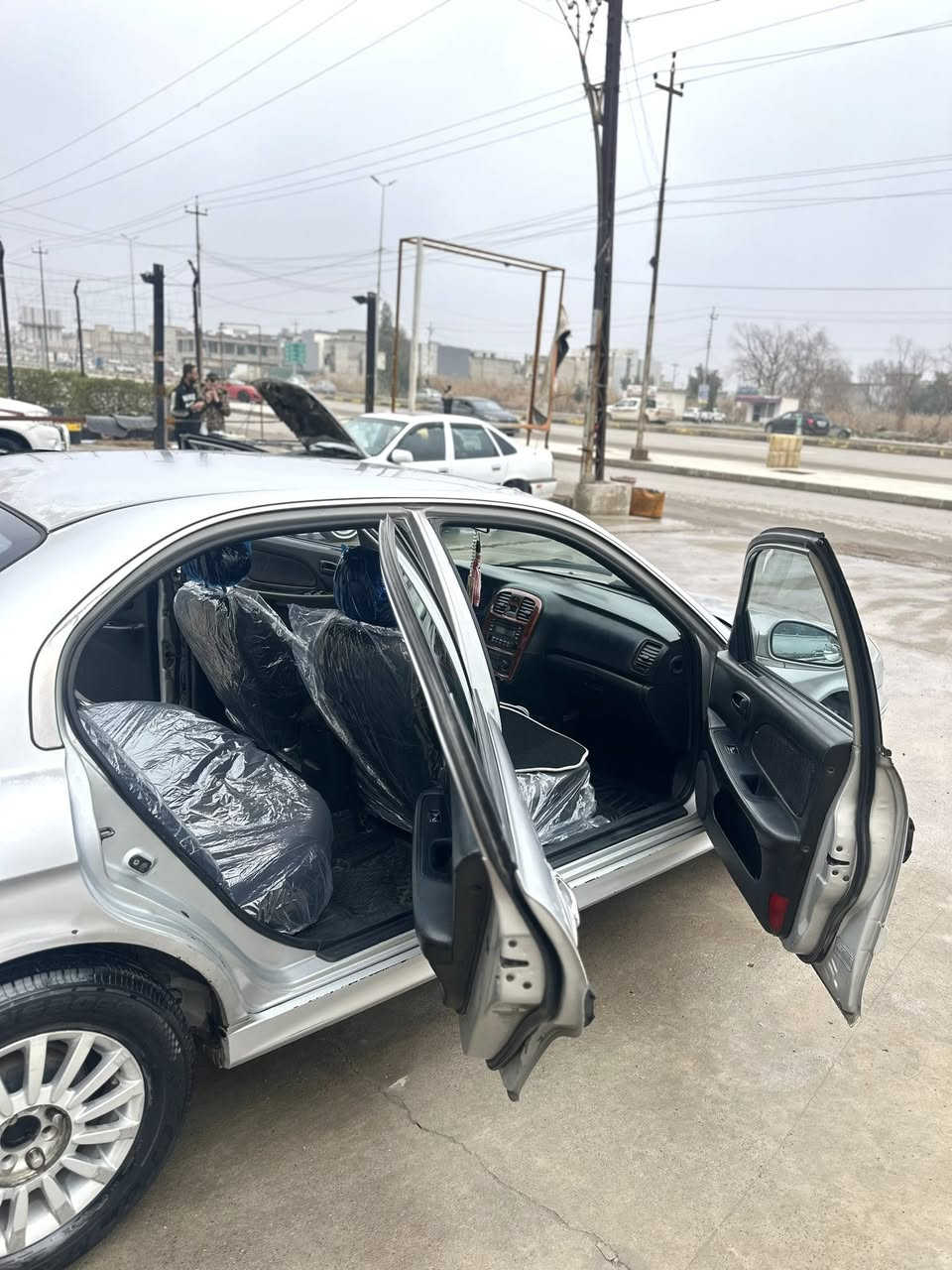 سوناتا 2004 وفود نينوى انكليزي بأسمي اني الشرعي شرط التحويل .
السياره جاهزة 
طخم جديد
طخم تاير 
تبريد ثلج 
تدفئة
كابون بانزين
مابيها اي نقص من كل النواحي  

الملاحظات :
اثر صرف بسيط 
والتقحيل گدام العين 
قطعتين صبغ بدون ضرر بدون داخل 
السعر #63$ وبيها مجال 
***********
*********** 
مكاني موصل ايسر …
