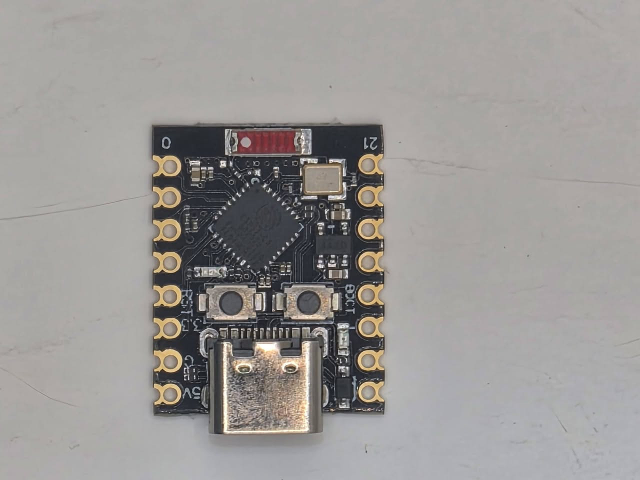 🚀 متوفر الآن ESP32-C3 Development Board
قوة الأداء مع استهلاك منخفض للطاقة في لوحة واحدة!

📦 الكمية المتوفرة: 8 قطع فقط
💰 بسعر مناسب ومنافس

✅ أهم المواصفات:
🔹 معالج ESP32-C3 أحادي النواة بتردد يصل إلى 160MHz
🔹 اتصال Wi-Fi 2.4GHz وBluetooth 5 (BLE)
🔹 ذاكرة 4MB Flash
🔹 منفذ USB Type-C للبرمجة والتغذية
🔹 استهلاك طاقة منخفض، مثالي للمشاريع التي تعمل بالبطاريات
🔹 يدعم Arduino IDE وESP-IDF وPlatformIO
🔹 مناسب لتطبيقات إنترنت الأشياء (IoT) والأنظمة الذكية

💡 أفكار لمشاريع احترافية:
🔸 أنظمة المنزل الذكي (Smart Home)
🔸 أجهزة التحكم والمراقبة عن بعد
🔸 حساسات الحرارة والرطوبة وإرسال البيانات عبر Wi-Fi
🔸 بوابات التحكم بالأبواب والأقفال الذكية
🔸 مشاريع الأمن السيبراني مثل مراقبة الشبكات، جمع بيانات Wi-Fi، وأدوات الاختبار التعليمية داخل البيئات المصرح بها
🔸 روبوتات وأنظمة تحكم لاسلكية
🔸 أجهزة تتبع واستهلاك الطاقة المنخفض

🔥 الكمية محدودة (8 قطع فقط)، سارع بالحجز قبل نفادها!

📩 راسلنا لمعرفة السعر 

#ESP32C3 #ESP32 #IoT #Arduino #Embedded #Programming #CyberSecurity #Electronics #Bluetooth #WiFi


**إذا كنت صاحب هذا الإعلان وتريد حذفه لأي سبب، رجاءا أرسل رسالة إلى الدعم الفني**