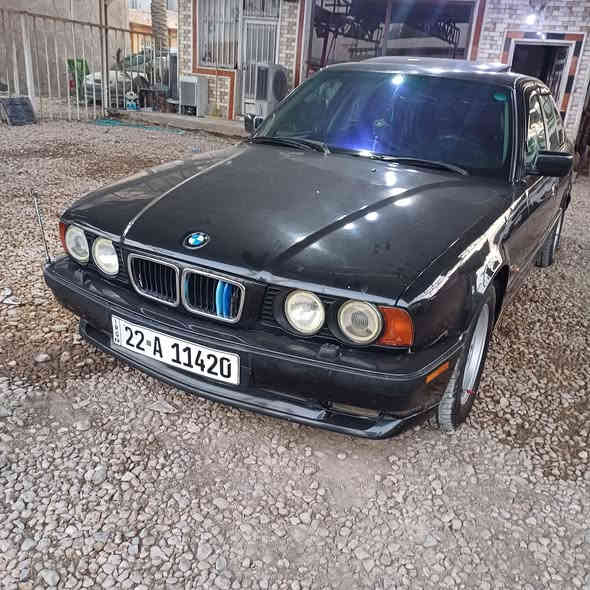 السلام عليكم بي ام ٥٤٠ اصل وفصل
موديل ٩٣ 
تفاصيل داخل الفديو
***********
