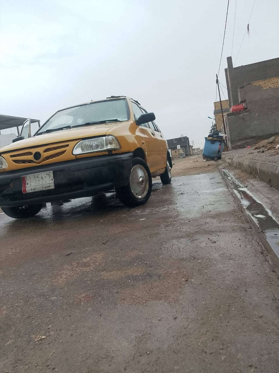 السلام عليكم سايبه للبيع موديل 11تخم تاير حداديه جديده كير محرك نعمات هيى غرامات  ماعليه السعر 17وبيه مجال
***********نتصل الرقم
