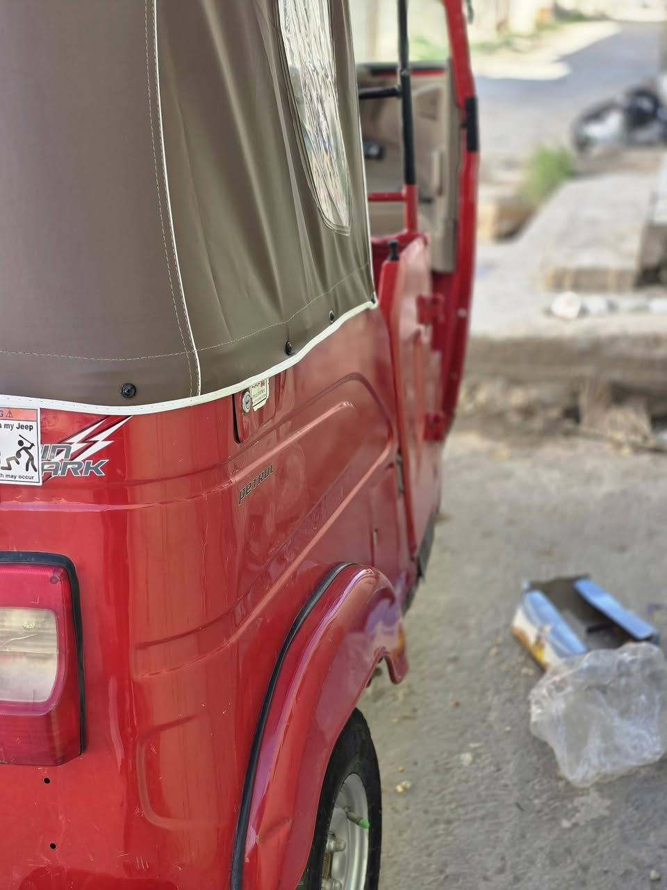 مضلع  بيه بس بلغد ومعمر ما بين
مرقم مداور ثاني يوم  شراي اتصل 
***********
