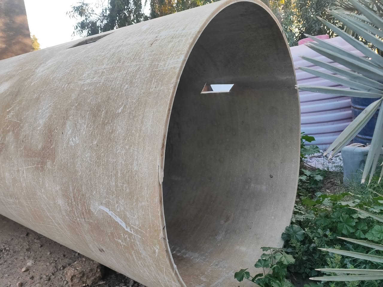 سلام عليكم ورحمه الله وبركاته للبيع بوري سعودي اصلي جي اربي طوله 3ونص وارتفاع متر  وعشرين يستخدم مخازن مياه ثقيله مكان بابل حله سعر قيم بما يرضي الله رقم الهاتف ***********
