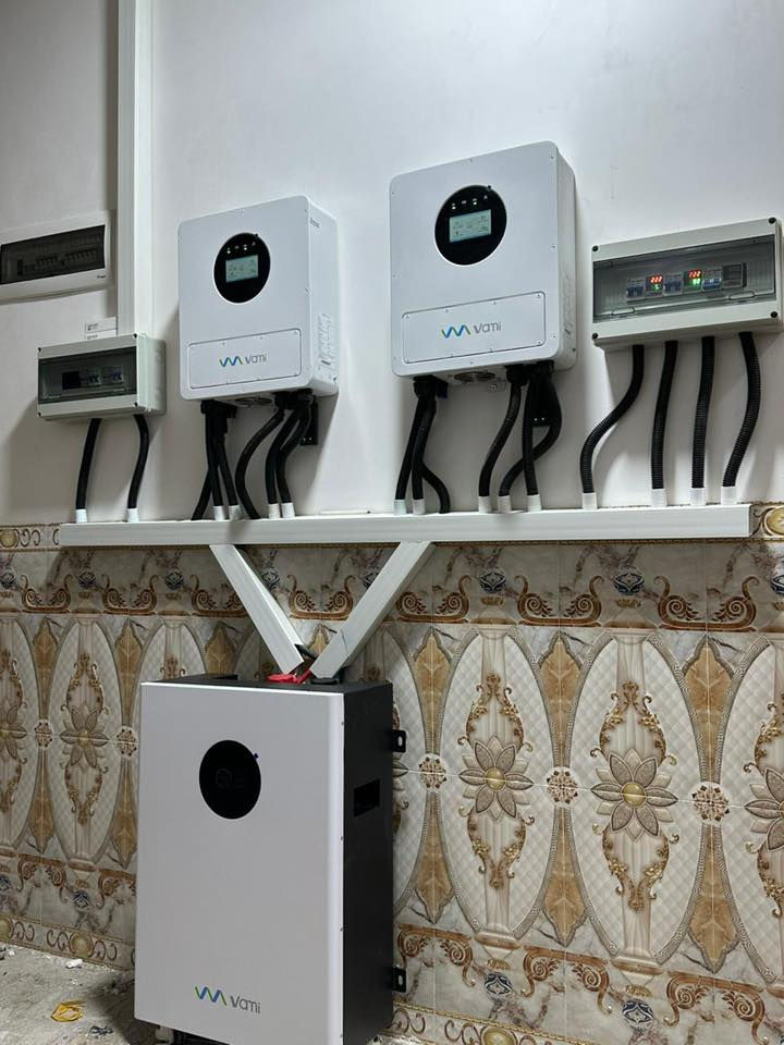 تعبت من مصاريف البنزين وأعطال المولدات؟ الحل صار بين ايديك مع منظومة الطاقة الشمسية المتكاملة والمضمونة.
⚡ تفاصيل المنظومة:
• 🌞 تشغيل نهاري: 10 أمبير (حقيقي).
• guaranteed تشغيل ليلي: 5 أمبير (صافي).
💎 ضمانات حقيقية لراحة بالك:
✅ الألواح: ضمان 15 سنة.
✅ البطارية (ليثيوم): ضمان 5 سنوات (عمر طويل وأداء عالي).
✅ الانفرتر: ضمان سنتين.
💰 العرض الناري:
💵 سعر النقد: 2,750,000 دينار فقط!
💳 نظام الأقساط الميسر (للجميع):
السعر الكلي: 4,000,000 دينار
• مقدمة بسيطة: 200,000 دينار فقط!
• قسط شهري: 100,000 دينار فقط! (يعني بسعر اشتراك المولدة!)
• ⁠للتواصل و الاستفسار 
***********
واتساب 📞او اتصال ☎️
