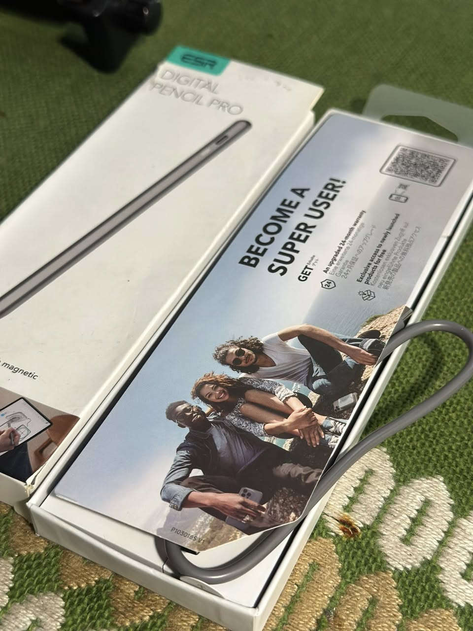 للبيع: قلم ESR Digital Pencil Pro 🖊️
• المواصفات: شحن لاسلكي (مغناطيسي) + شحن سلكي + يدعم الميل وراحة اليد.
• الملحقات: الكرتون كامل + 3 رؤوس إضافية + كيبل الشحن.
• الحالة: (غير مستخدم).
• السعر: (٢٥،٠٠٠ واصل).


**إذا كنت صاحب هذا الإعلان وتريد حذفه لأي سبب، رجاءا أرسل رسالة إلى الدعم الفني**