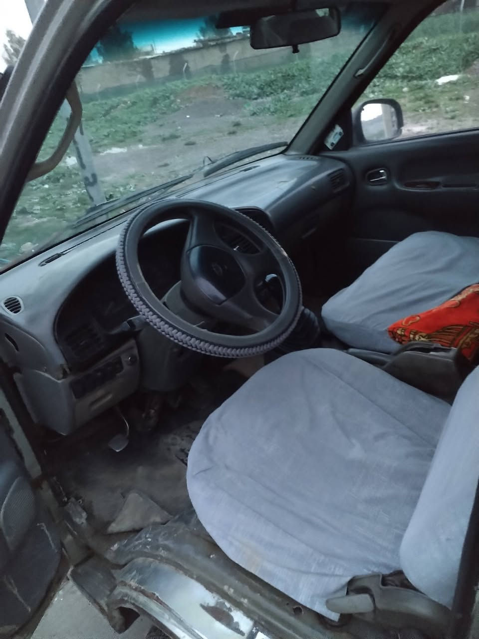 السلام عليكم ورحمة الله وبركاته
كية بريجو موديل 1996 خصوصي جاهزة من كل النواحي  سنوية 2031 شرط التحويل مكينة بيها نفخ غرامات تستلم مصفرة شاصي ملحوم تكه وحدة تايرات جدد والداخل نضيف السعر 57 وبيها مجال 

 للاتصال: ***********/***********
