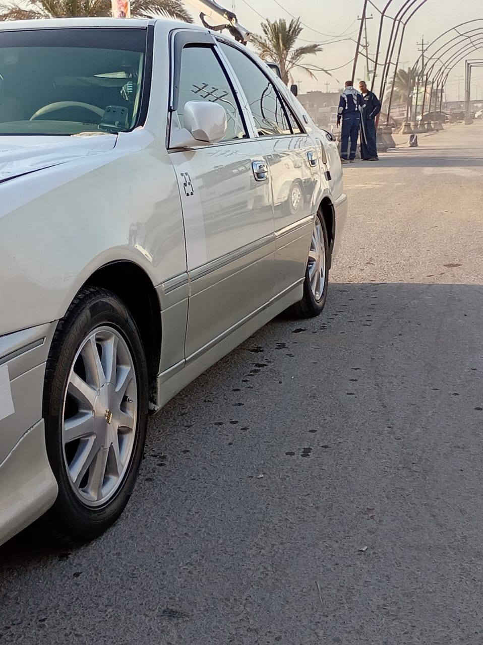 تحية طيبة للجميع
***********
للبيع تيوتا كروان ملكة مديل 2003 اصل 
السياره بسمي رقم كركوك انكليزي مداور ثاني يوم وين مايعجبك مشروع وطني 
بيه ضربه بل البجم لا شواصي ولا لغود فقط جملغات وبنيد ابيع على وضعه غير هاذا الشي مابيه اتعهد نقل جثه وكص وضربه قويه 
مواصفاتها السياره
✅ اصل كرستال 
✅ديفور الجبير 
✅شاصي 75 
✅3 دكم 
✅مري شفط 
✅ستيرن كهرباء
✅كشن كهرباء
✅برده خلفية 
✅تحكمات خلفية 
✅جام كهرباء 
✅داخل بيجي مخمل 
✅ويل نجمة نفطي 
✅تخم تاير جديد  
✅حدادية بلجيس 
✅سبير + عده كاملة 
✅تبريد ثلج سلبت 
✅قواعد ضوئية 
✅شاشة كبيره كرستال     
السياره تحويره نجف فوك وجوه دشبول امارات     
السياره كاملة مكملة  السعر (١٣٠ ) وبيه مجال ••• لتواصل ***********
