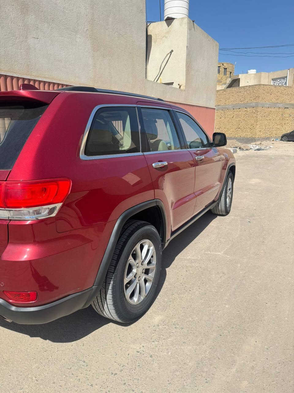 السلام عليكم
جيب لاريدو
موديل :2014
وارد خليجي
السيارة فول مواصفات
كير و مكينه بلاد كفالة
السيارة بأسمي
تحكمات ستيرت
شاشة وكامرة تدعم كار بلاي
مثبت سرعة وتحديد مسار
حساسات خلفية وامامية
رادارات
مري قلاب
بانوراما فتحتين
بصمة وتشغيل عن بعد
كشن كهربائي اشاير بالمري
تبريد قطعتين منضومة زنون
رقم بصرة 
رقمي ***********
مكاني ناصريه
