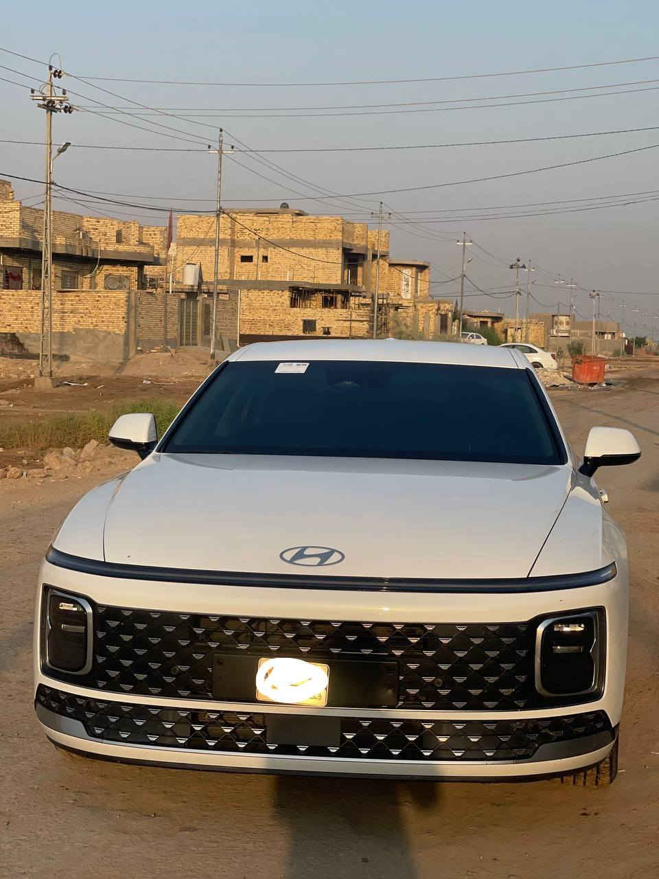 للبيع – هيونداي أزيرا موديل 2023 دخول 
جديد كفالة عامة

محرك 6 سلندر ٣٥٠٠ 

كير أوتوماتيك مع وضعيات قيادة متعددة

شاشة كبيرة 

كراسي جلد كهربائية مع تبريد وتدفئة

نظام نقاط عمياء + رادار أمامي

مثبت سرعة + تحكم ستيرن كهربائي

دخول بصمة + تشغيل بصمة
تشغبل عن بعد

نظام بلوتوث + USB 

لون أبيض – وارد كوري

دخول جديد بدون رقم

السيارة تترقم بجميع المحافظات عدا الإقليم

كفالة عامة بدون أضرار

السيارة بوضع الوكالة

التفاصيل ***********
