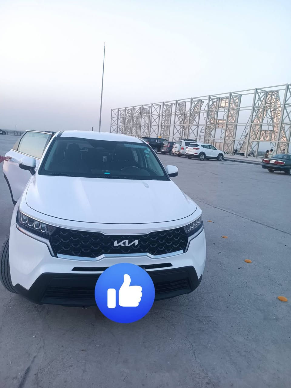 السلام عليكم
كيا سورنتو 2022 وارد امريكي رقم اربيل / وكالة 
السيارة بدون ايرباك 
حادثها فقط الباب خلف السايق تبديل والباقي كفالة عامة 
مكان السيارة الحلة 
للاستفسار الاتصال بالرقم ***********
