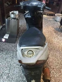 شباب شباب هاي دراجه ماكس 140 شغاله كل شيء ما بيها نقصها بس بغداد بياع ...