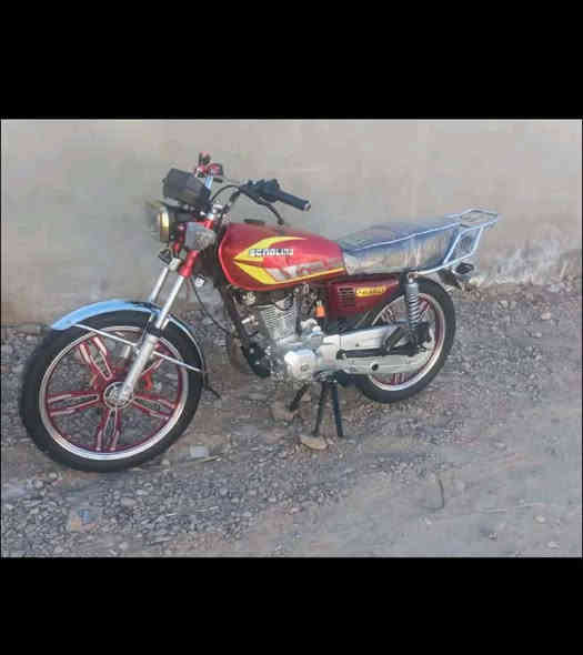 السلام عليكم مكلف ب النشر سيفان ،2024 جاهزة من كلشي. فقط نقص. باتري محرك مامفتوح أوراق كاملة ودراجة حلوة مكانهة ديالى ‏السعر 600   ***********‬
