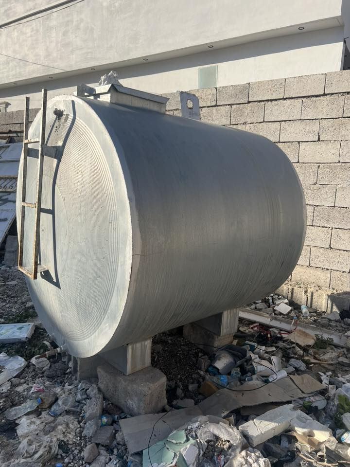 تانكي ٢٥٠٠ لتر للبيع استخدام قليل و خالي من زنجار سعره ١٧٥ الف ***********
