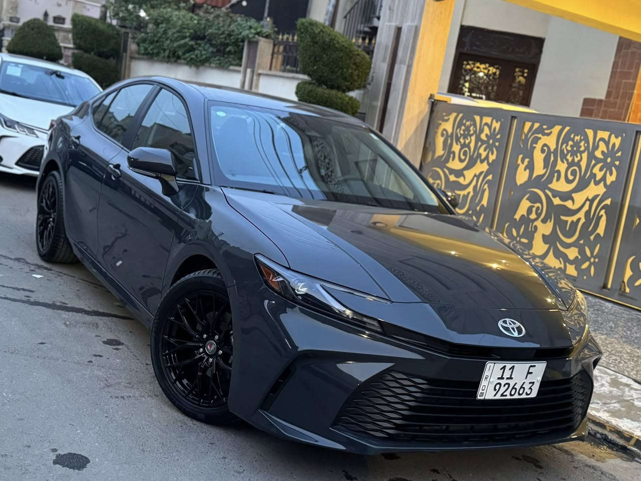 كامري ٢٠٢٥ 
السلام عليكم اخواني ..
كامري ٢٠٢٥ LE Plus جديدة جدا اللون اسمنتي متغير مميز جدا دخول جديد ترقيم جديد   بأسمي حادث نص جاملغ خلفي فقط بدون ايرباك تفاصيلها كالأتي :
- محرك ٢٥٠٠ هايبرد شلعة صاروخ اقتصادي 
- لايت عالي ناصي زينون بلادي 
- فول رادارات امامي خلفي جانبي 
- شاشة دشبول ديجيتال وشاشة وسطية تدعم ابل كاربلي وايرليس ونفكيشن 
- شاحن وايرليس ودخول ذكي بصمة 
- كشن كهرباء 
- سبايدر خلفي بلادي 
- جميع الايرباكات سليمة
- فول تحكمات ستيرن وخروج عن المسار 
- تخم تاير وويل كب جديد بالسليفون 
- السيارة ماشية ١١ الف ميل مشي امريكا بحالة الزيرو 
- حادثها جاملغ خلفي جهة السايق مو كله مصبوغ معمر نفسه تعمير درجة اولى بدون كص 
- بعد بيها هواية مواصفات 
- الشكل الجديد الامريكي معروف بالرزانة والعزل والثباتية ترايها مال بي ام
- رقم الشاصي  4T1DAACK5SU582430

السيارة جديدة جدا بحالة الزيرو بانزين امريكا بعده بيها بجم كبس ممفتوح بيها برغي ولا بيها نقص صارف عليها صرف موطبيعي كله اصلي السعر المطلوب ٢٣٠ ورقة سعر نهائي وصايرة عليه اكثر بهواية والفواتير موجودة مكفولة من چكة الابرة .. 
مكان السيارة بغداد - الكاظمية 

للمعلومات الاتصال : 
***********    أسيا سيل
***********    فايبر + واتساب  المهندس احمد
