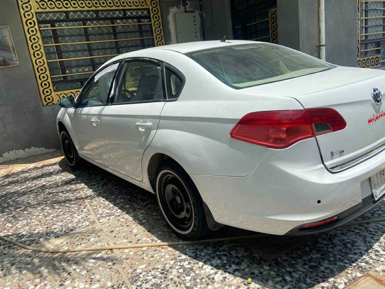 سلام عليكم للبيع برلنس 
مكفوله من الضربه والصبغ والتبديل بيهه بس دواير الجاملغ معمره فقط الباقي سياره كفاله كير محرك تايرات جدد السياره جديده بسمي حلوه السياره نصبتهه حلوه جديده سعرهه 63 وبيهه مجال...... *********** علمآ اني مكلف بل نشر
