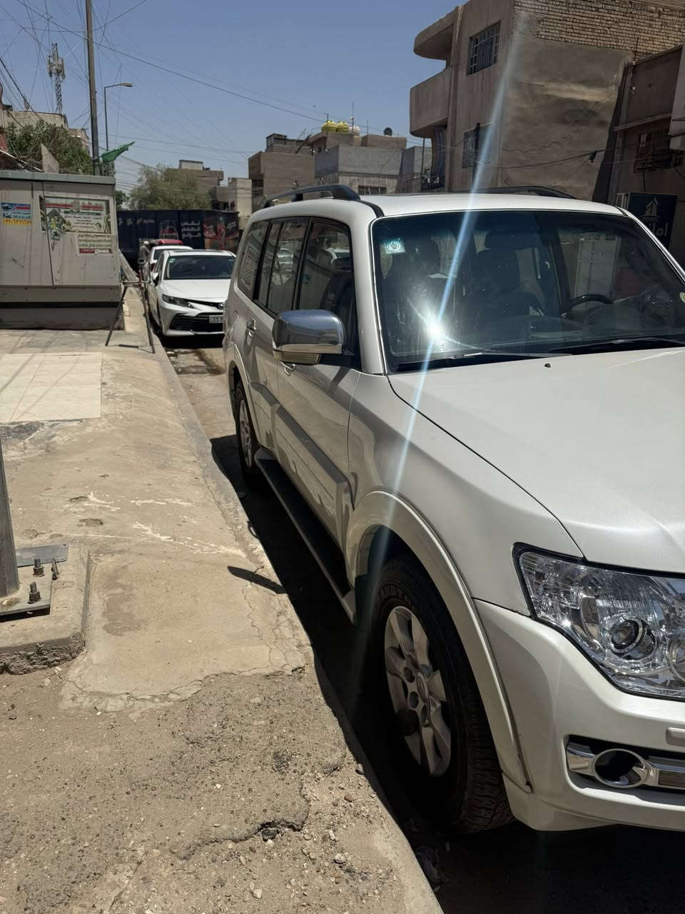 سلام عليكم
باجيرو حبتور 
موديل 2016 
ماشيه 123
حبتور فول موصفات معروفه 
فتحه 
كشنات كهرباء
تحكم ستيرن 3 جهات 
دمام خلفي 
مكينه مكفوله بلادي 
كير مكفول 
فور ويل و تو يل و دفلوك مكفول 
سياره مكفوله فقط بارد جاملق امامي جهة سايق 
رقم بغداد جديد 
مكان سياره بغداد 
السعر 182 و بيه مجال 
اتصال ***********

