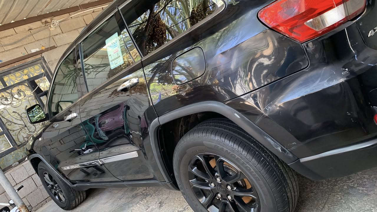 سلام عليكم جيب 13 خليجي السيارة كلش حلوه ونصبتهه حلوه مكينه وكير عالشرط بيه صبغ قطع تفحص وتشوف كهربائيات لايتات جام تبريد كل شي شغال تخم تاير حداده كامله مبدل قبل كم شهر للعلم من الدوام للبيت 10دقايق مكاني السياره مامتعوبه بانوراما خليجي السياره  صبغ لان بيهه جراد دواخل بيج ومشمشي موحادث رقم بغداد باسمي جديد المكان بصره ابي الخصيب والله يرزق الجميع للبيع 155وبيهه مجال او مراوس كامري او k5 او جارجرحياكم الله*********** رقمي
